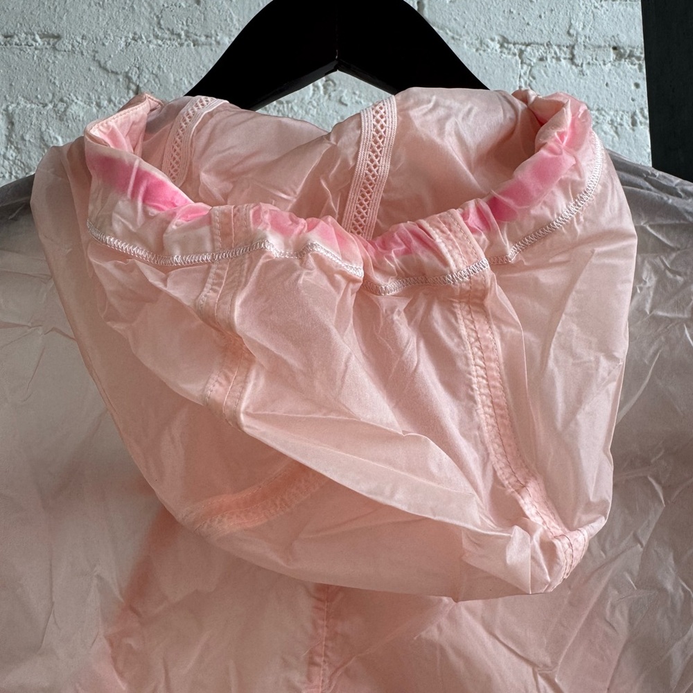 Lululemon Athletica Lightweight Hooded Jacket, Size 8 - Picture 4 of 7